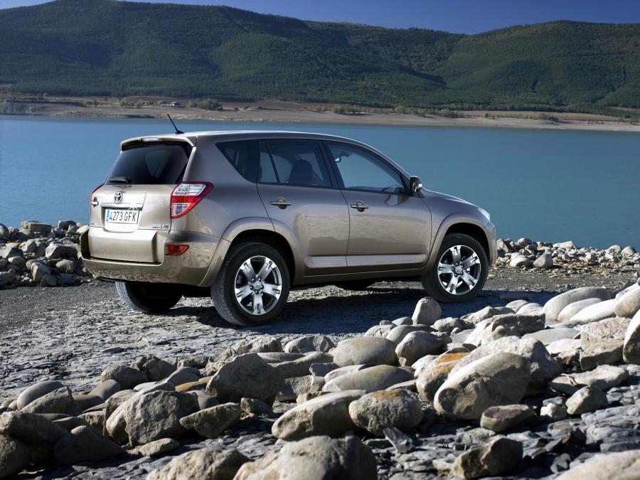  Toyota RAV4 2008 года  (фото 5 из 25)